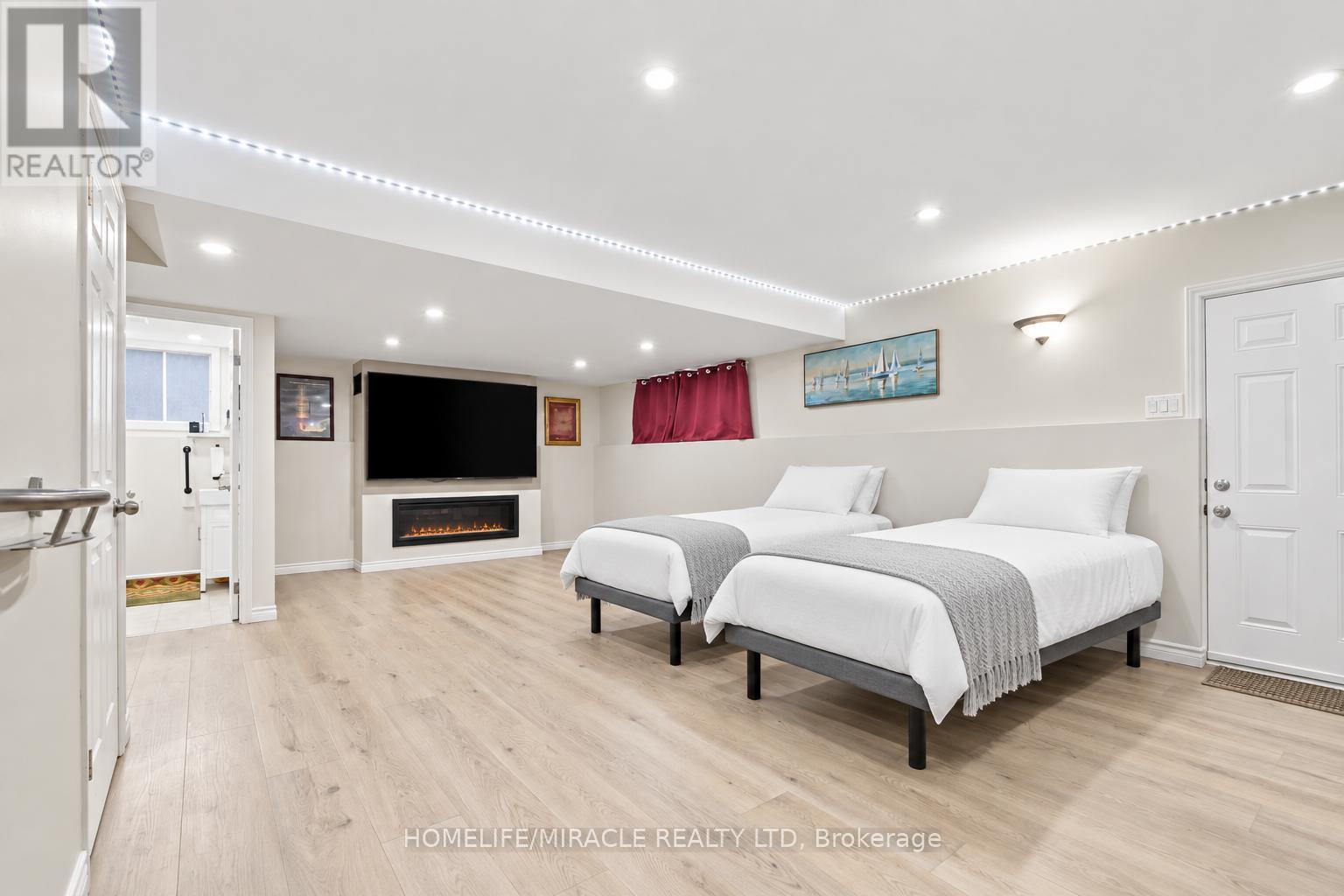 365 BLUE FOREST DRIVE - Image 19
