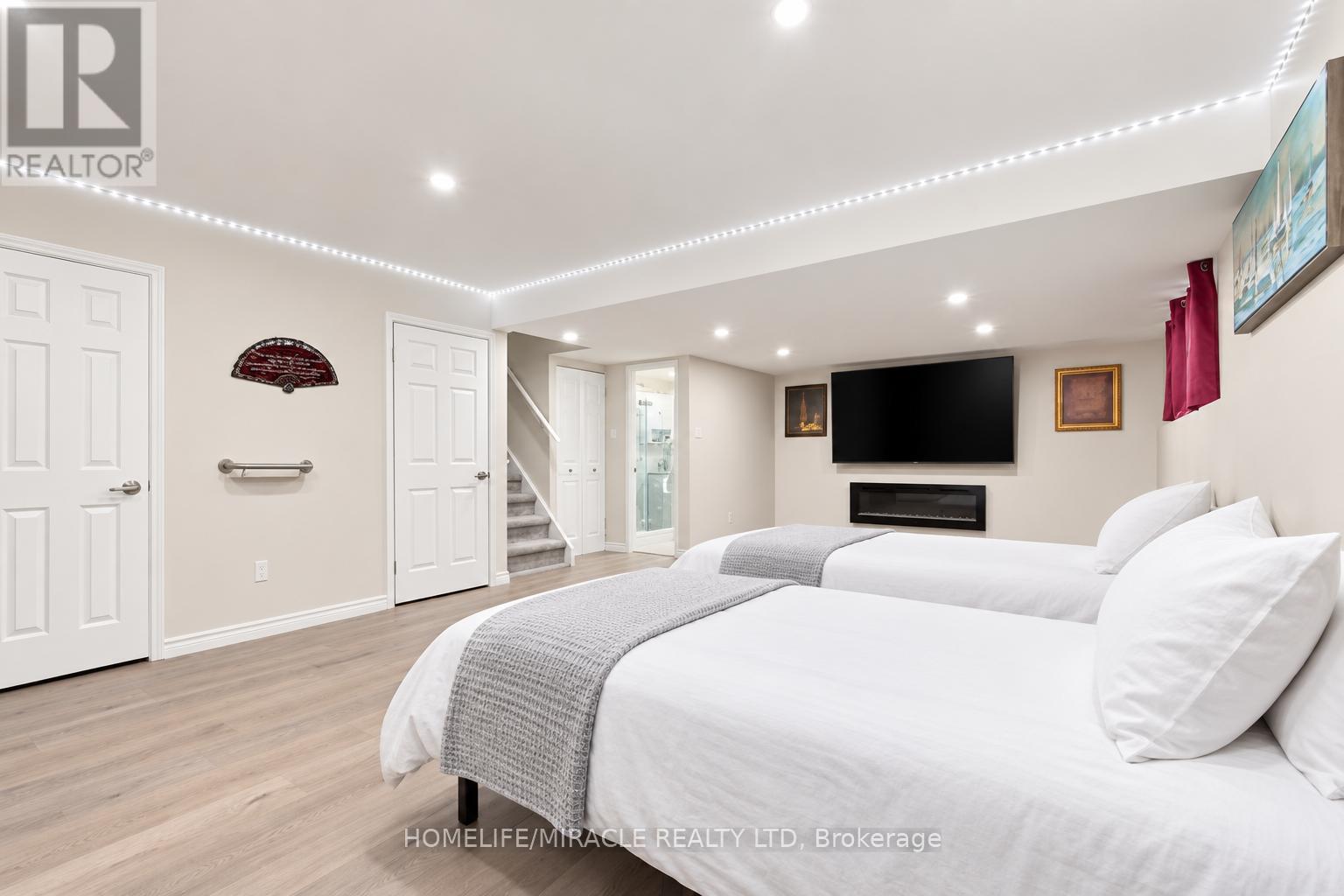 365 BLUE FOREST DRIVE - Image 20
