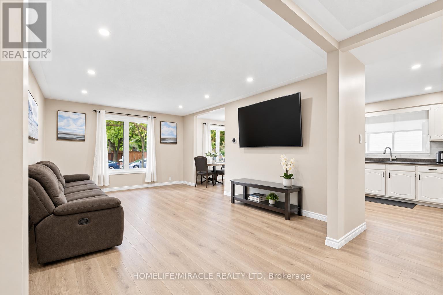 365 BLUE FOREST DRIVE - Image 5