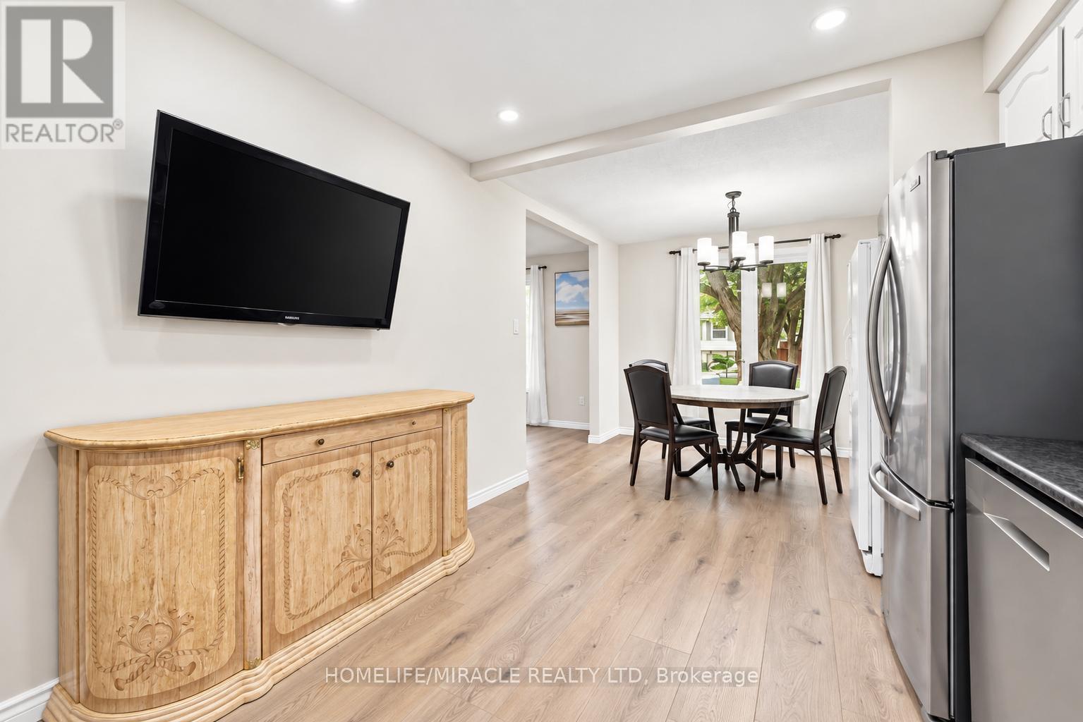 365 BLUE FOREST DRIVE - Image 6