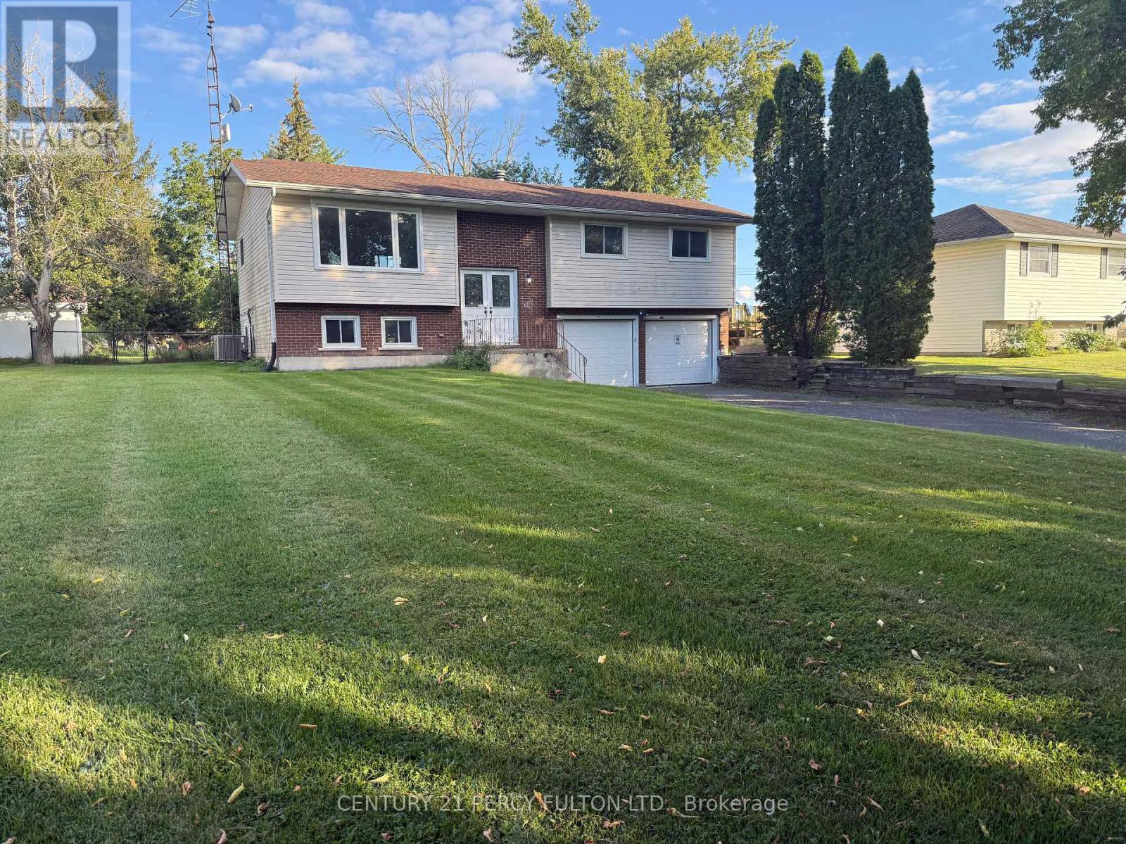 24 SOUTHWOOD CRESCENT - 1