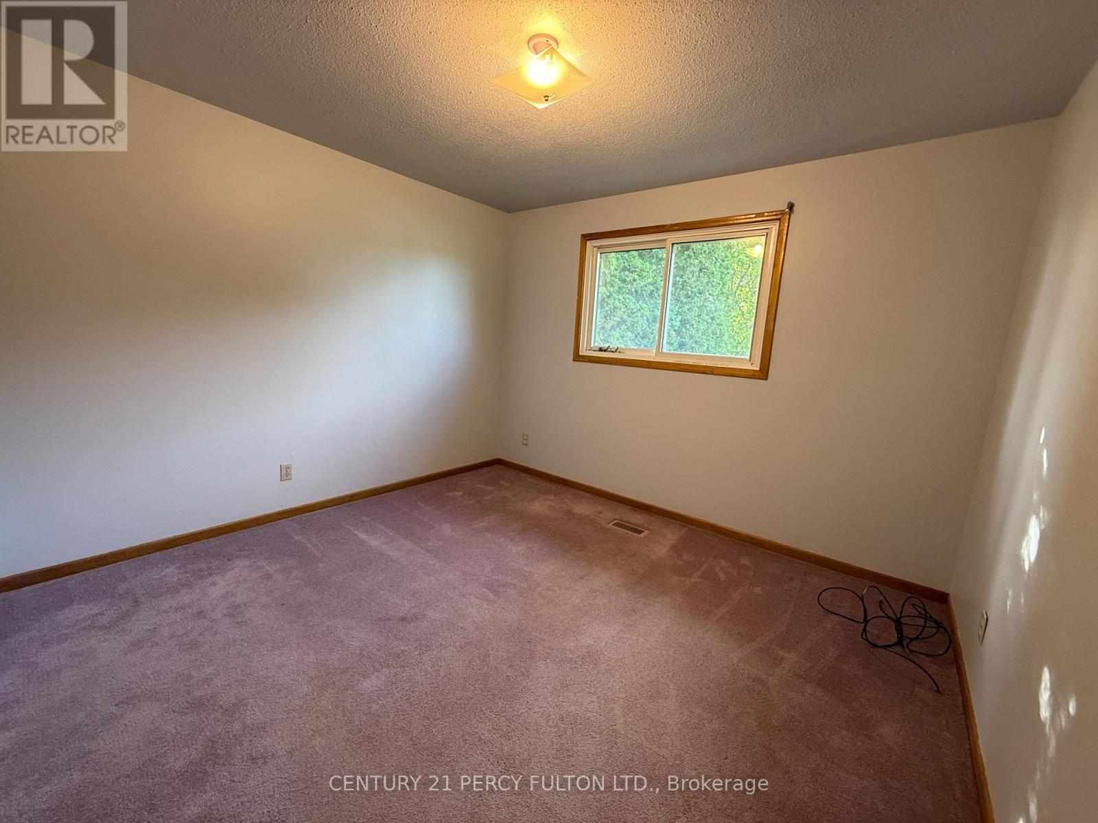 24 SOUTHWOOD CRESCENT - 11
