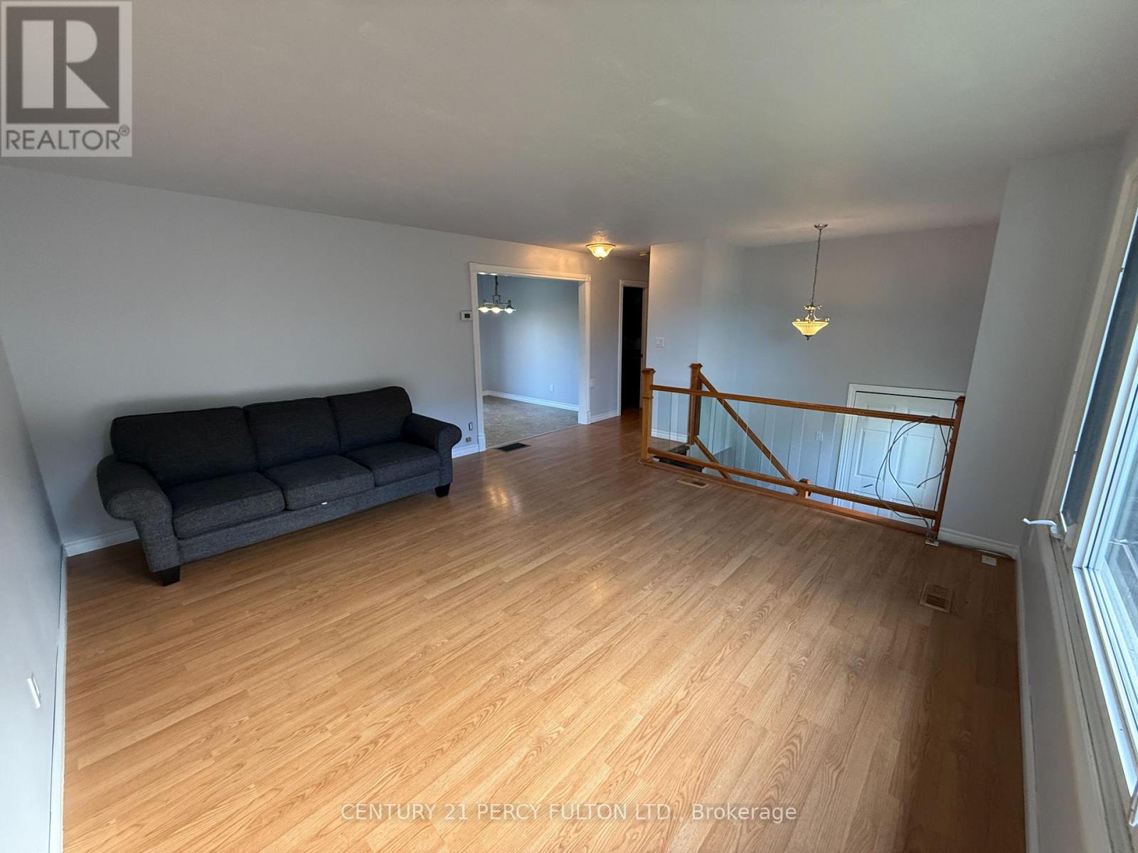 24 Southwood Crescent, Greater Napanee (Greater Napanee), Ontario, K7R3L2, Greater Napanee (Greater Napanee), Ontario — photo 3 of 5