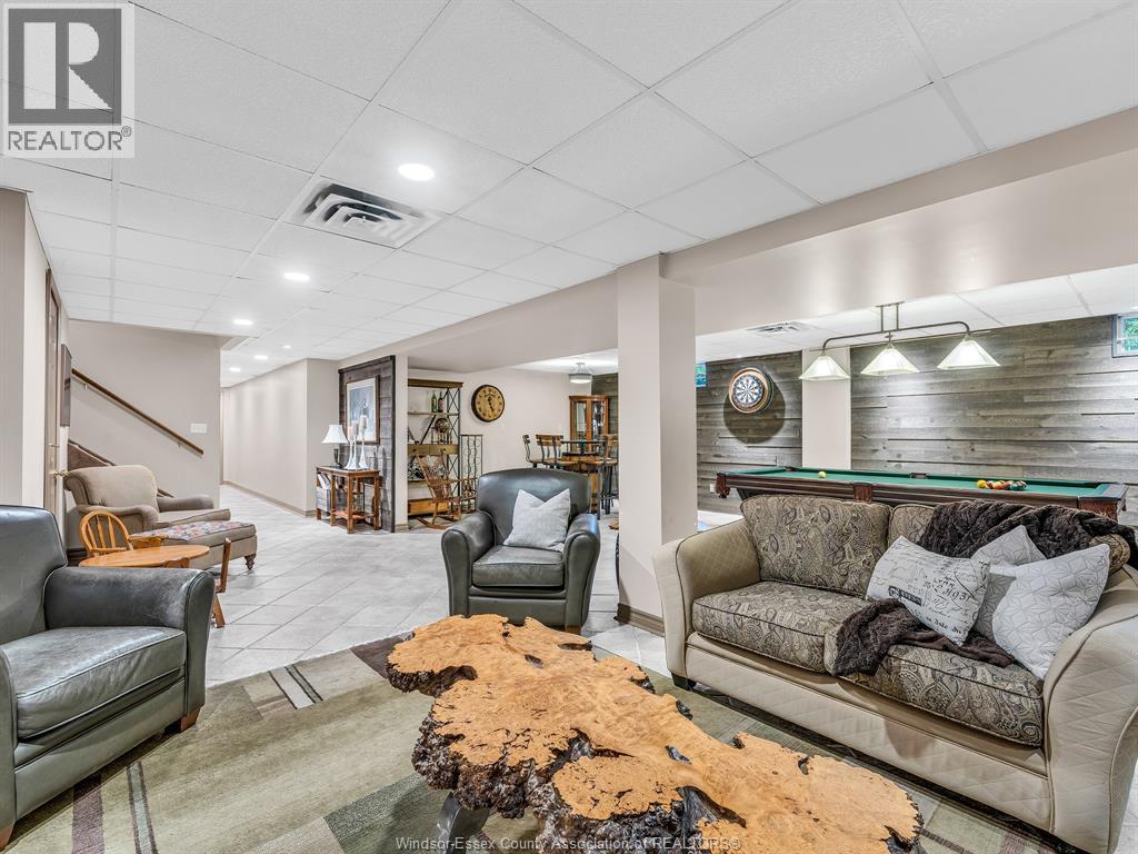 4024 HICKORY ACRES DRIVE - 32