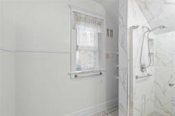 196 Enfield Crescent, Winnipeg, MB R2H1B1 Photo 22
