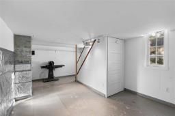 196 Enfield Crescent, Winnipeg, MB R2H1B1 Photo 31