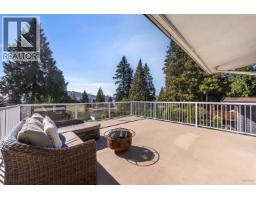 667 Plymouth Drive, North Vancouver, BC V7H2H5 Photo 12