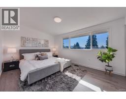 667 Plymouth Drive, North Vancouver, BC V7H2H5 Photo 14