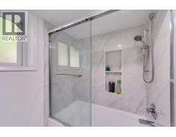 667 Plymouth Drive, North Vancouver, BC V7H2H5 Photo 17