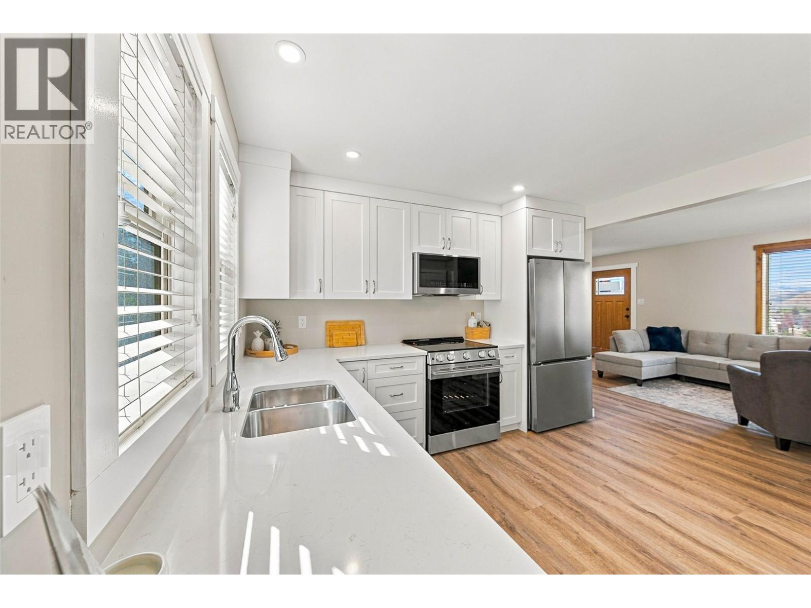 1201 PLEASANT Street - Image 18