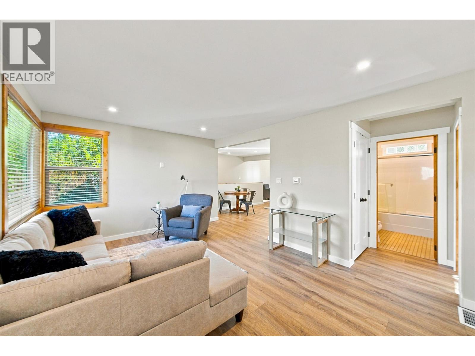 1201 PLEASANT Street - 6