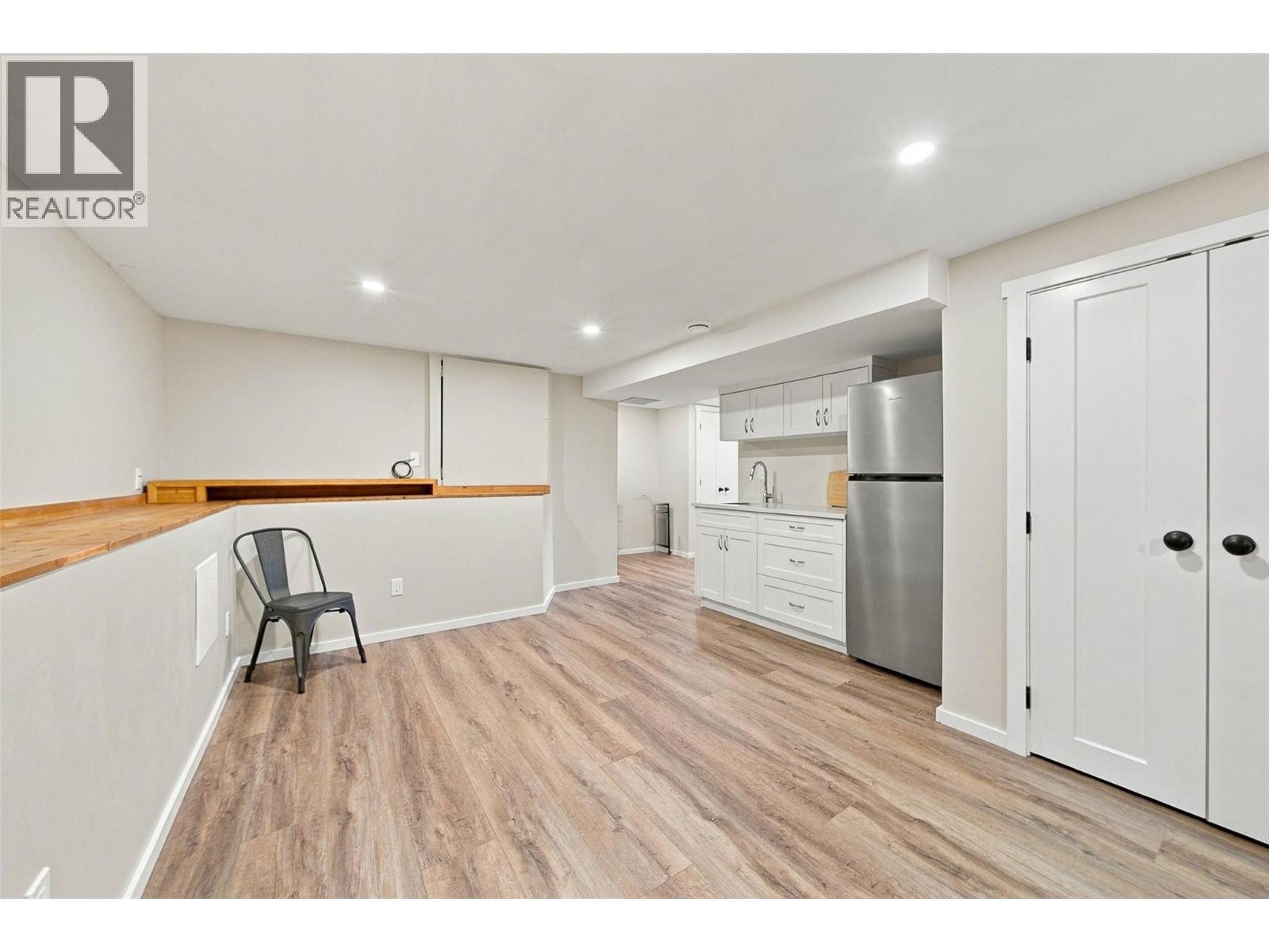 1201 PLEASANT Street - 33