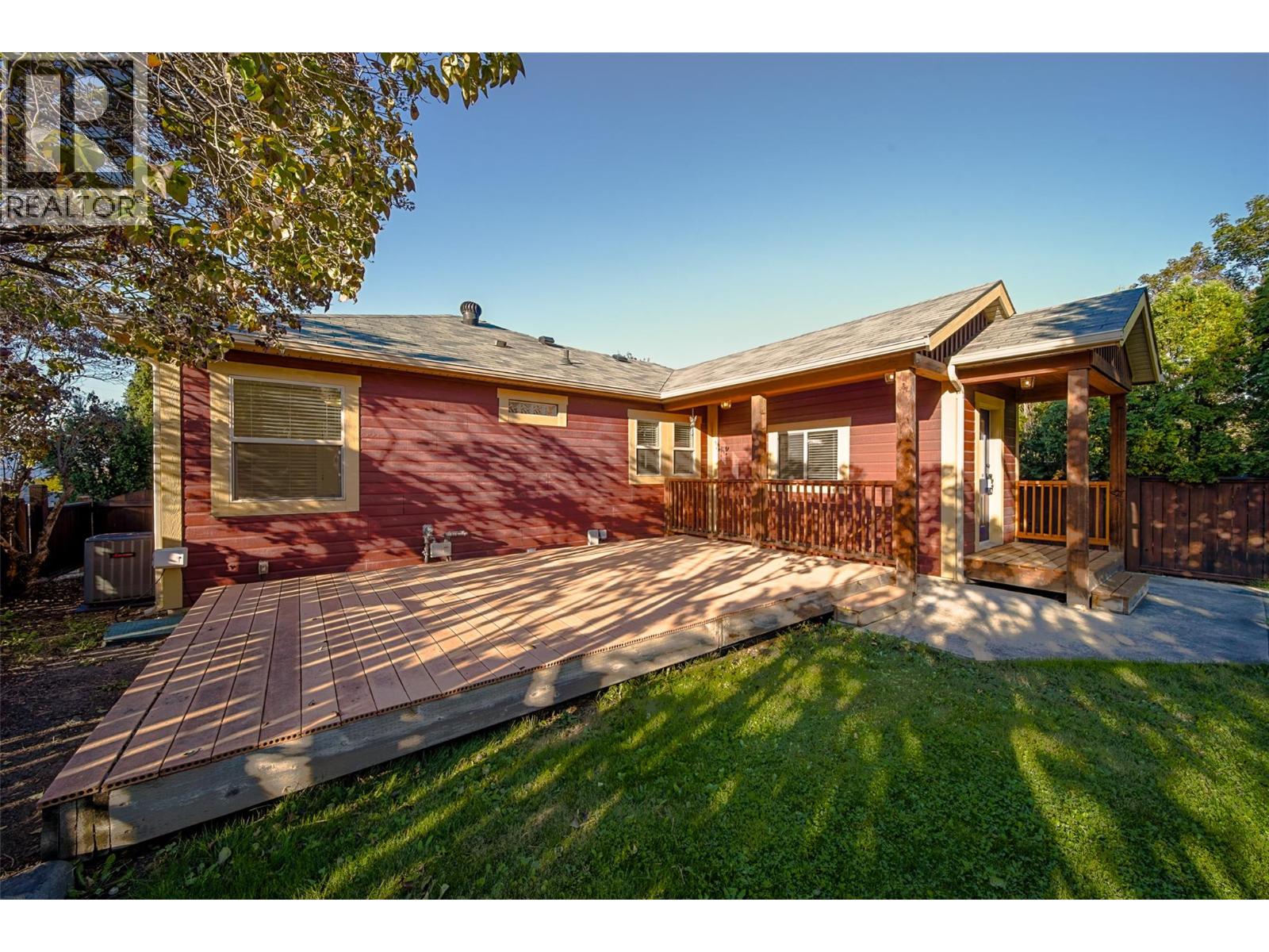 1201 PLEASANT Street - Image 44