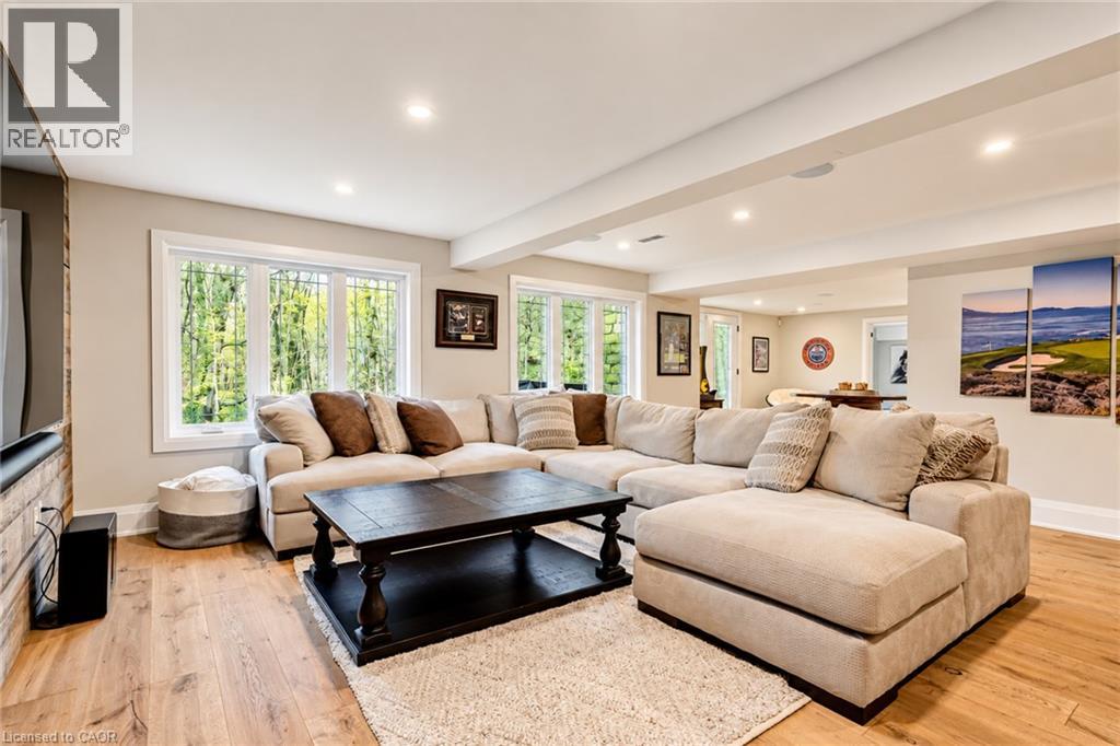 18 ELDER Crescent - Image 41
