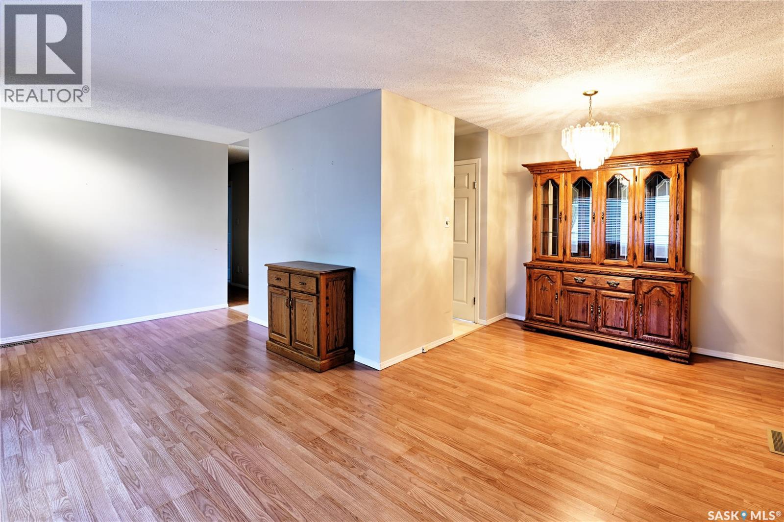321 Winnipeg AVENUE N, Saskatoon — photo 10