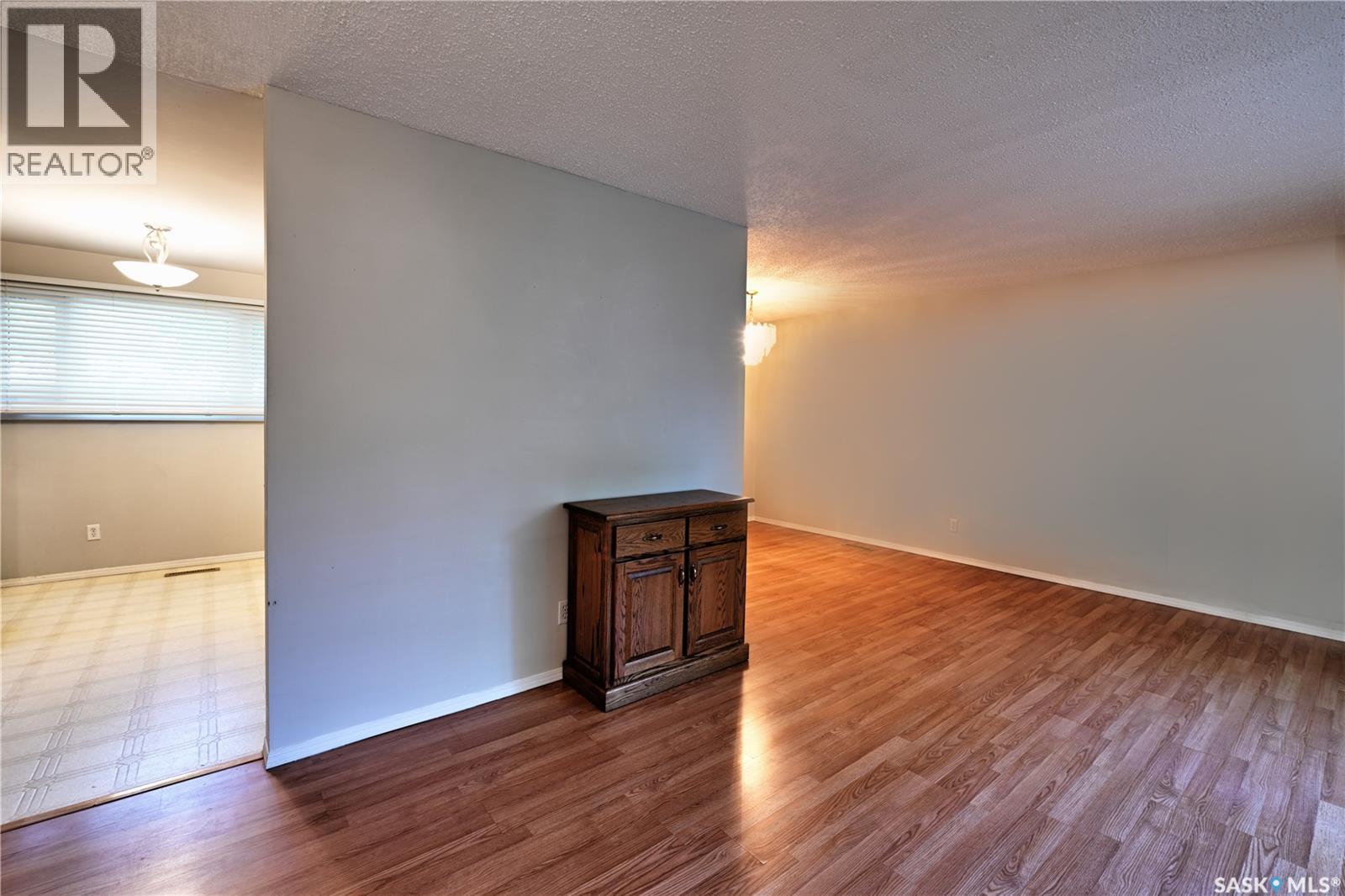 321 Winnipeg AVENUE N, Saskatoon — photo 11