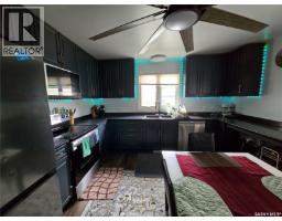 4pc Bathroom - 152 5th Avenue Se, Swift Current, SK S9H3M7 Photo 9