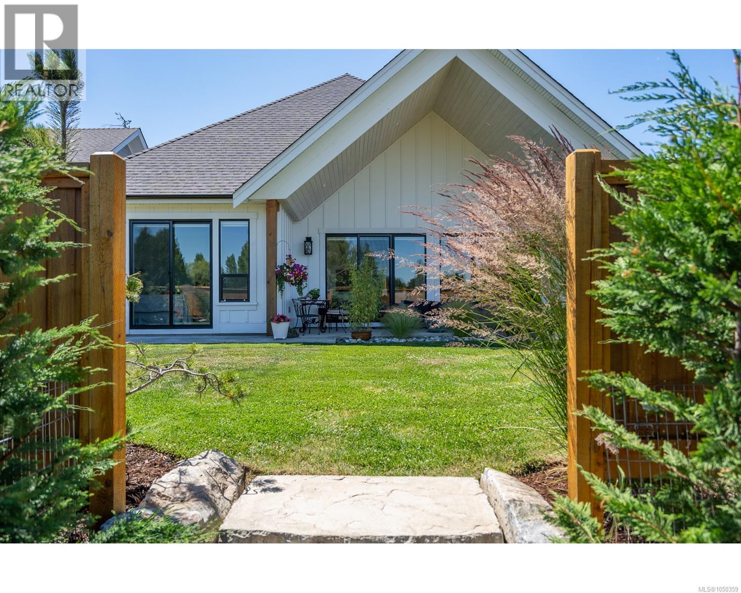 427 Cottage Dr - 53