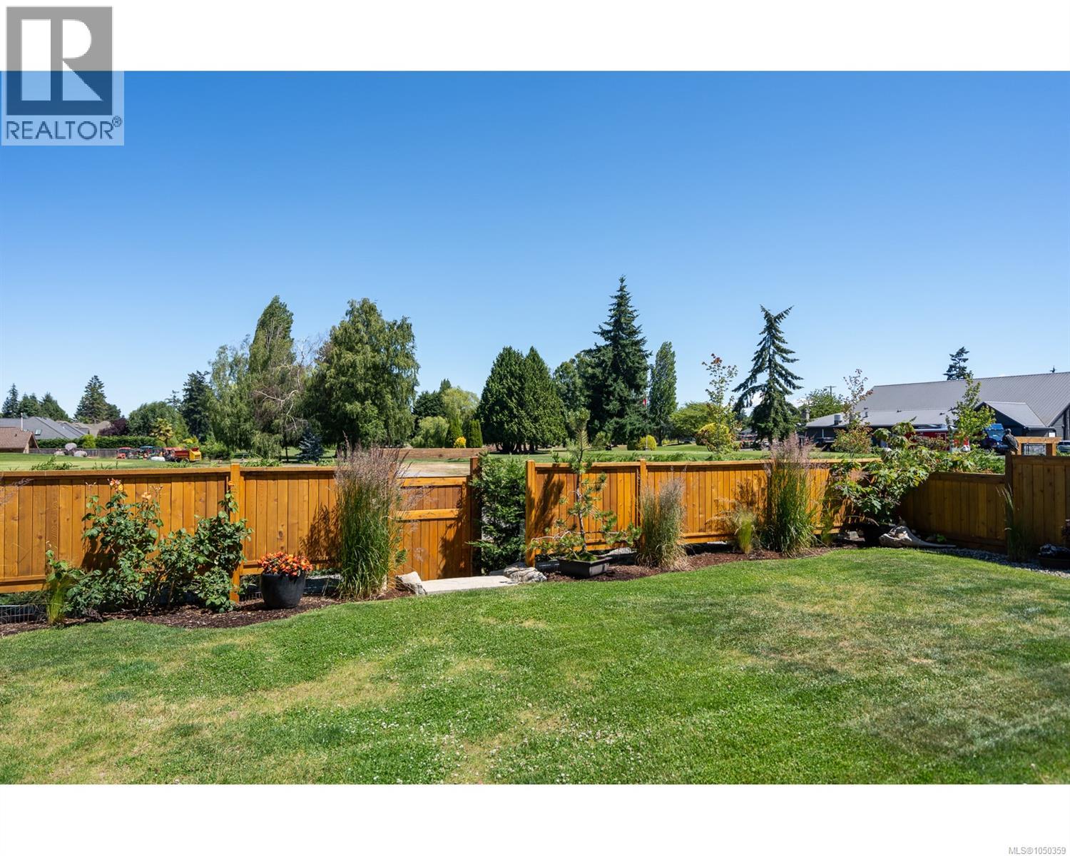 427 Cottage Dr - 3