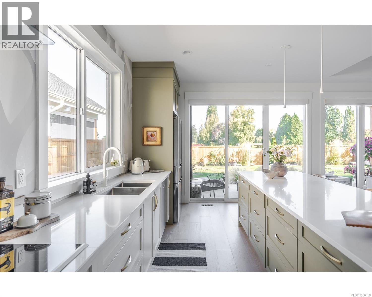 427 Cottage Dr - 4