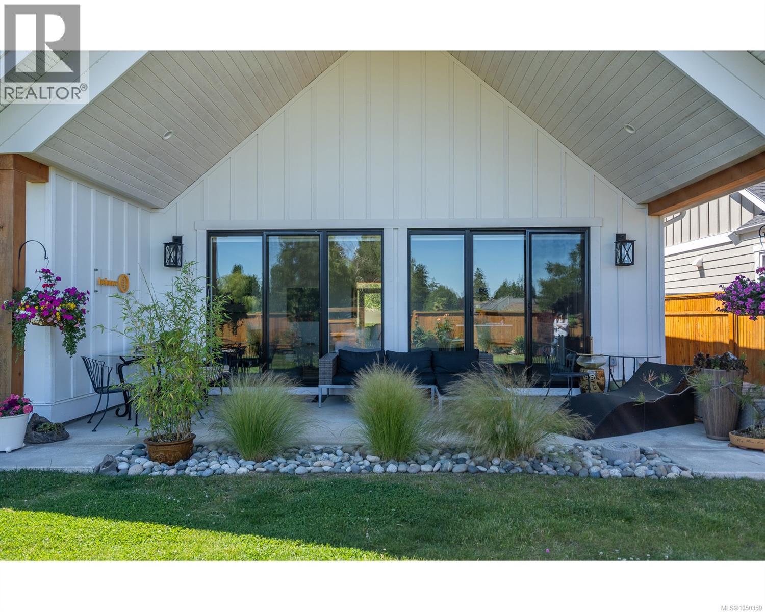 427 Cottage Dr - 48