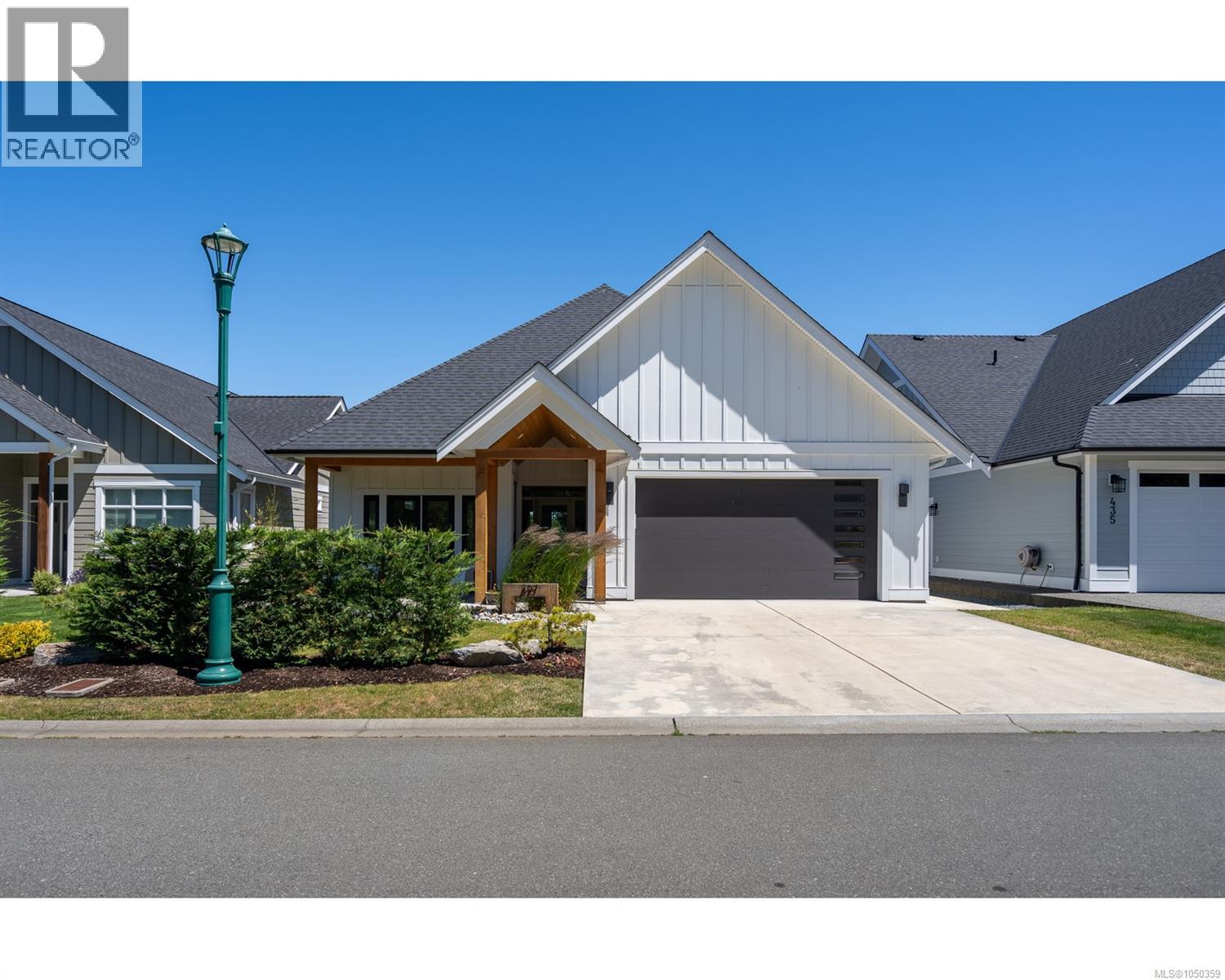 427 Cottage Dr - 62
