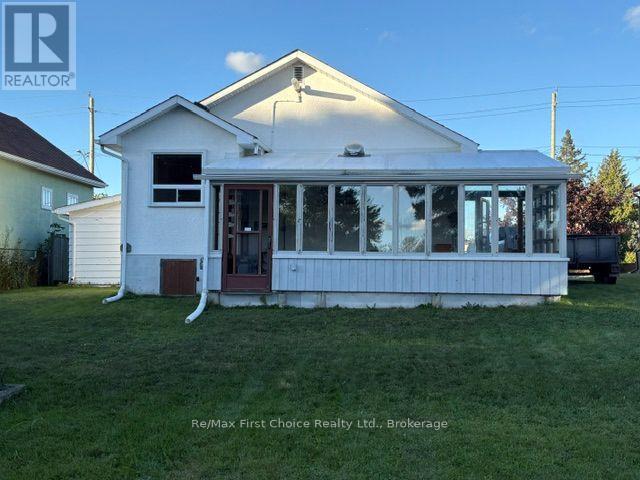 569 DAWSON STREET - 4