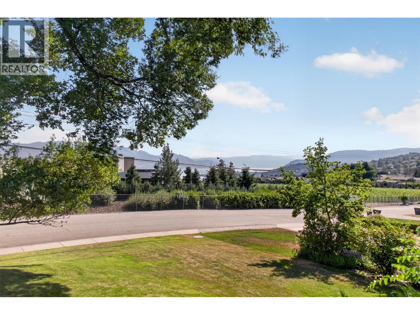 800 Montigny Road - 6
