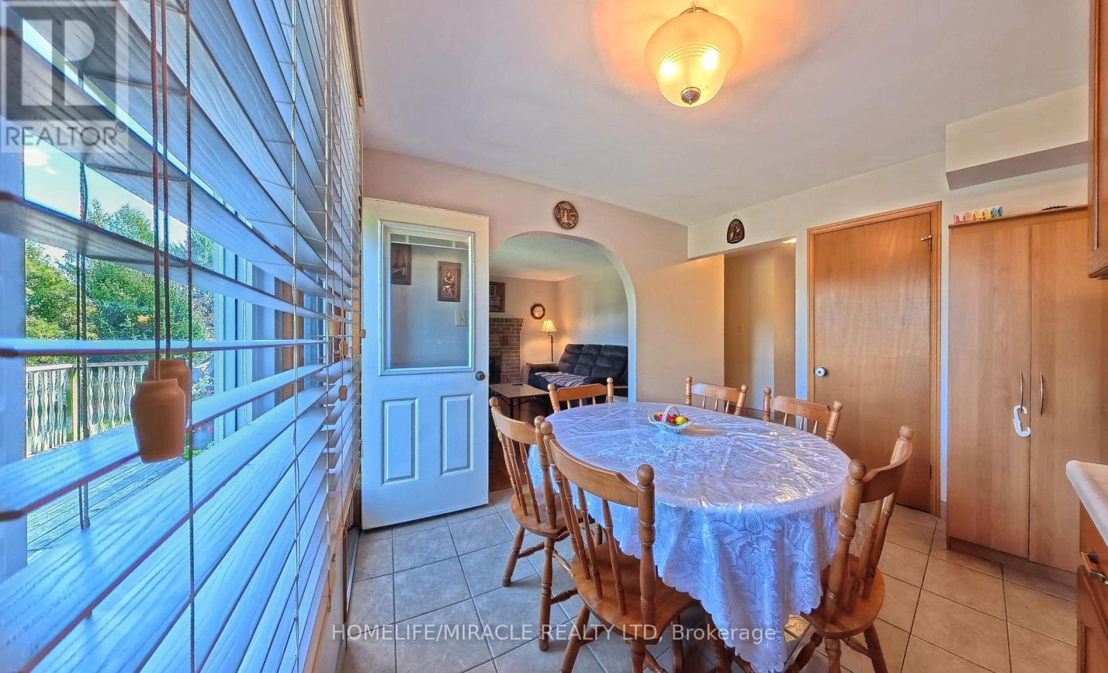 56 SCENIC WOOD CRESCENT - Image 16