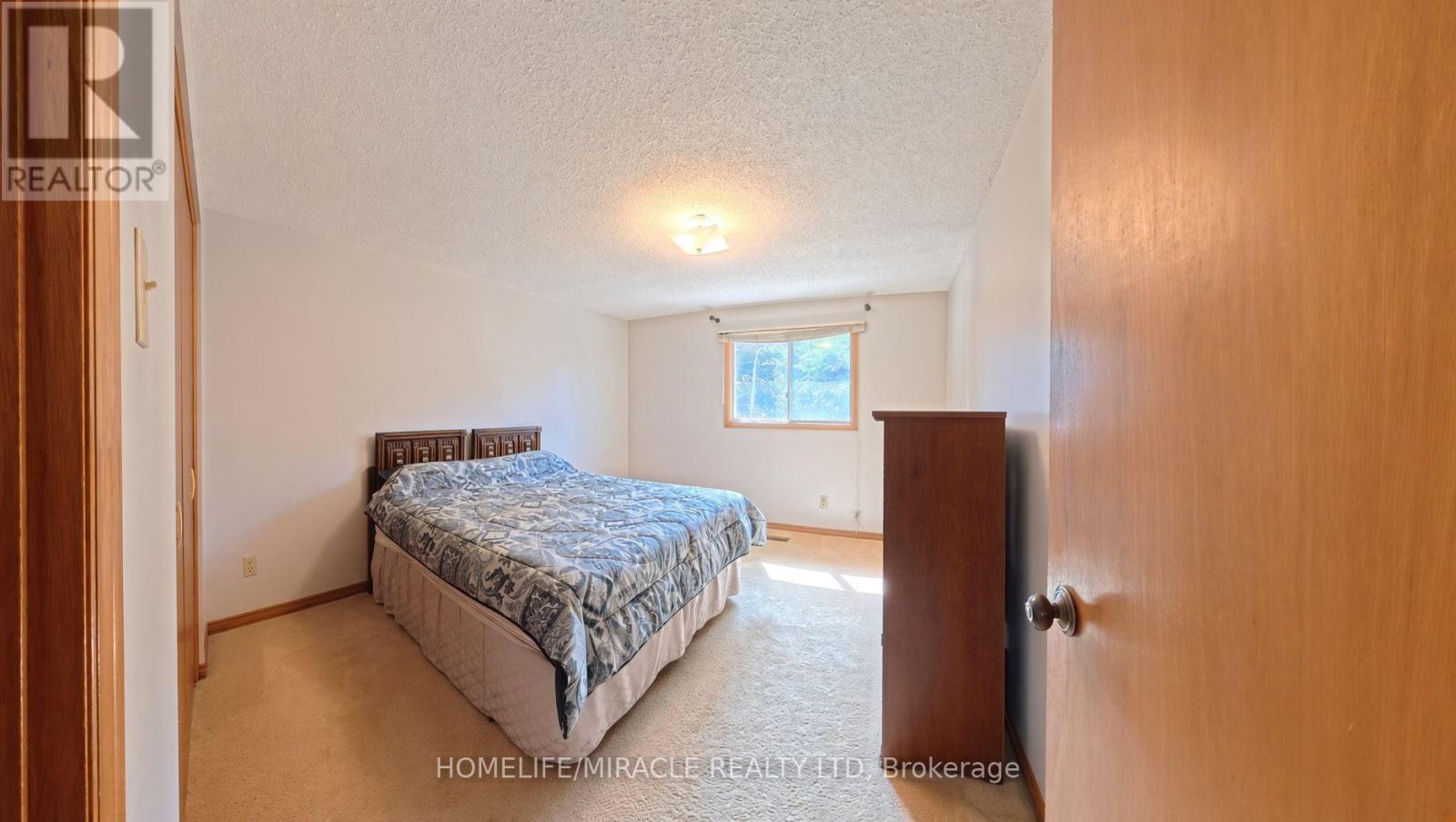 56 SCENIC WOOD CRESCENT - 21