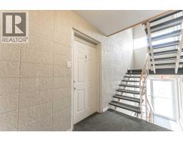 3, 218 Mayor Magrath Drive N - photo 5