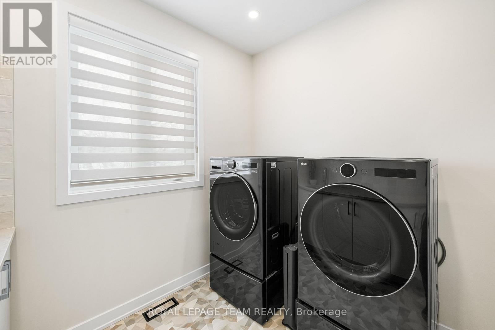 649 BRIDGEPORT AVENUE - Image 30