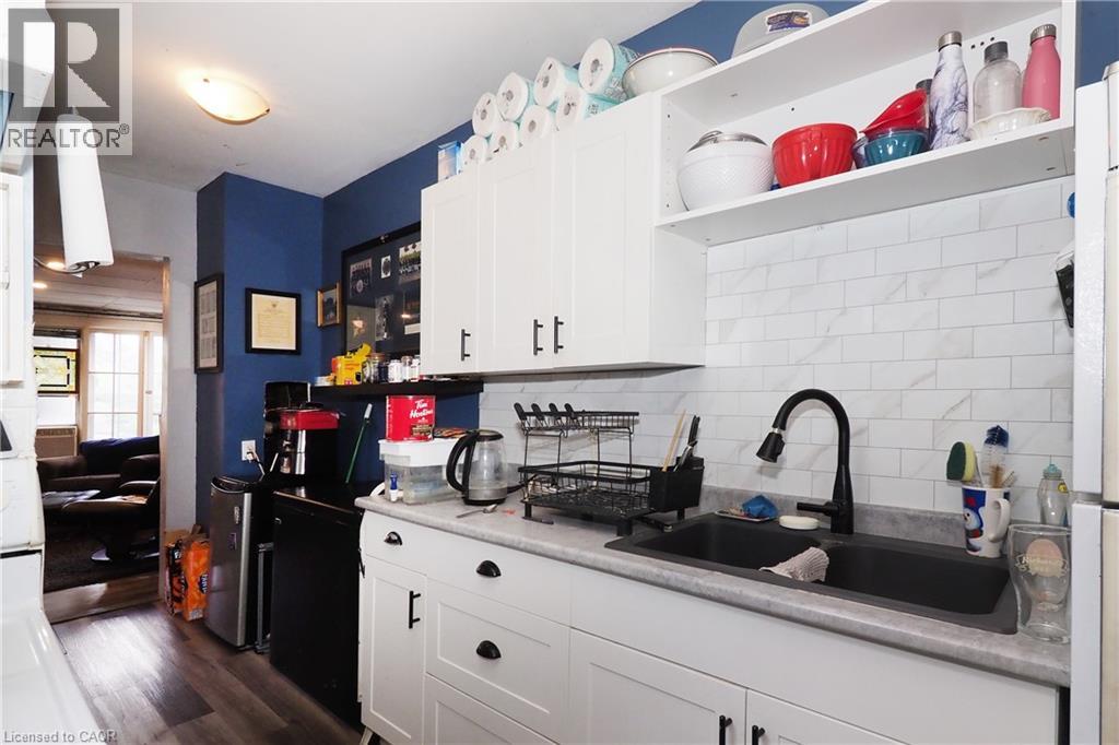 707 E KING Street E, Cambridge — photo 32