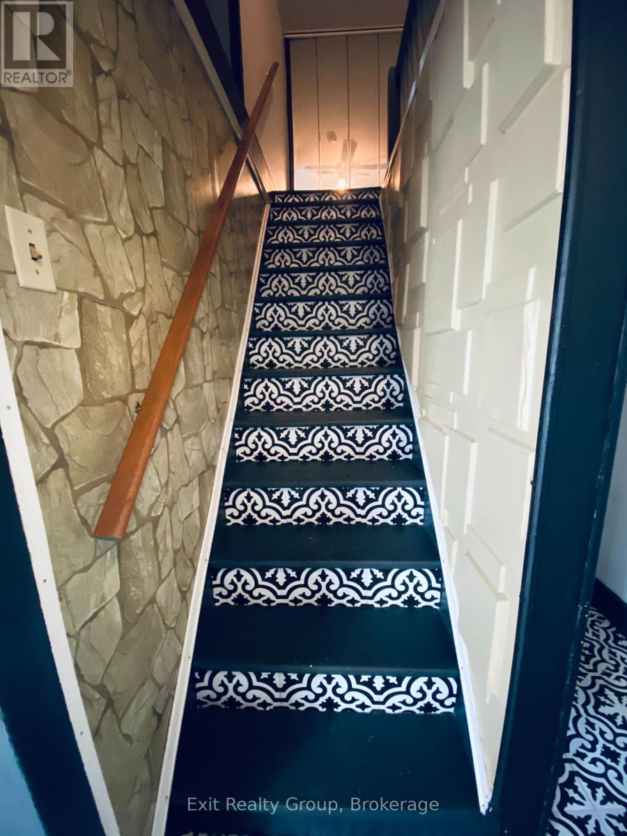 33 GLASTONBURY ROAD - Image 14