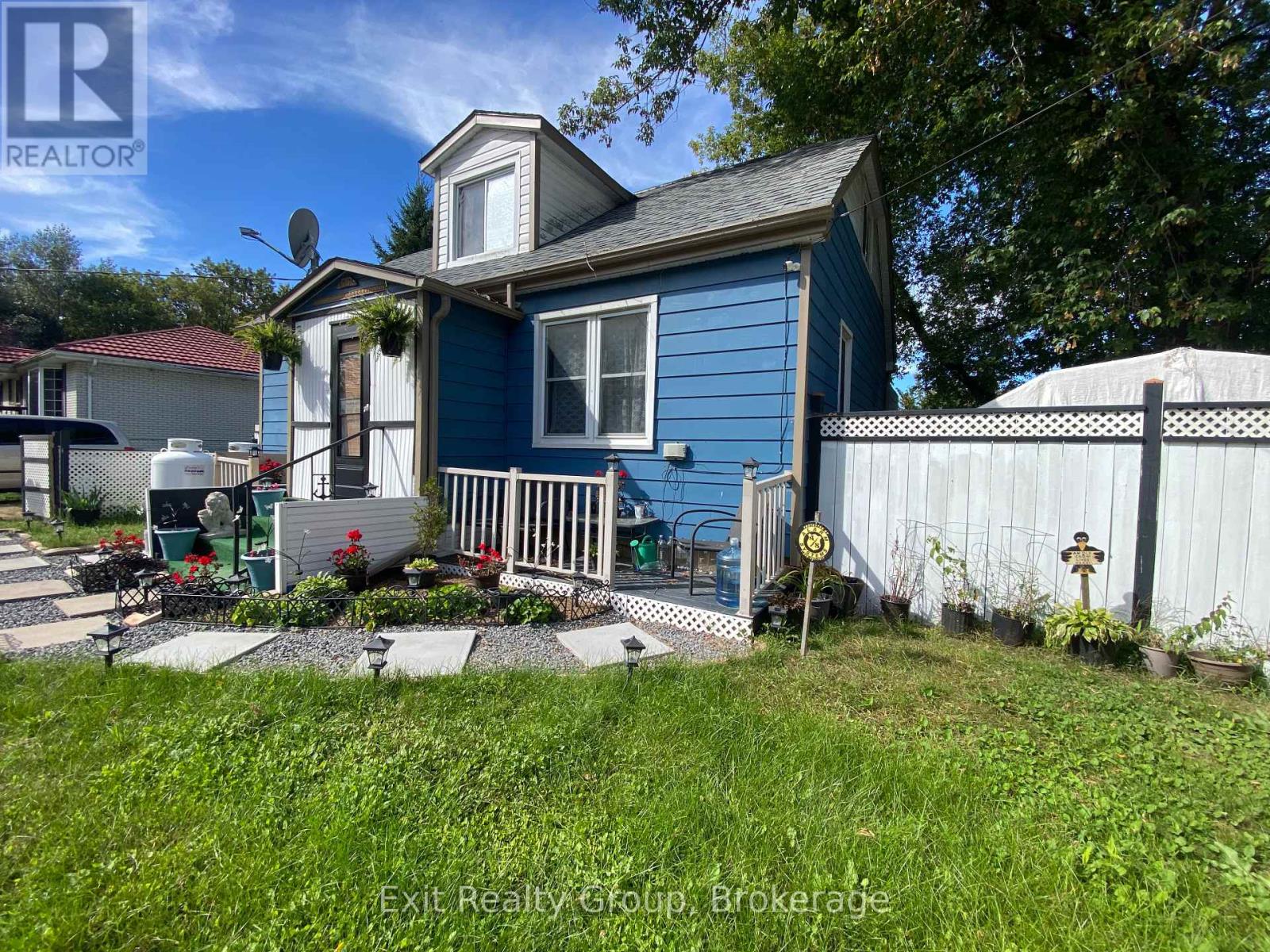 33 GLASTONBURY ROAD - 2