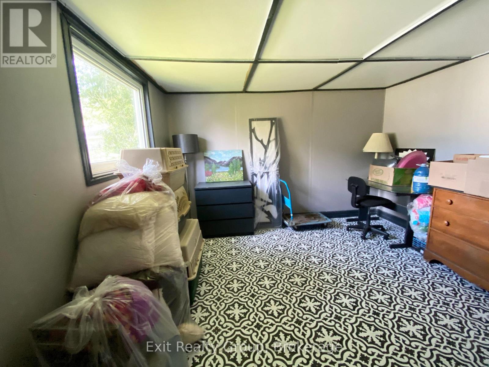 33 GLASTONBURY ROAD - Image 29