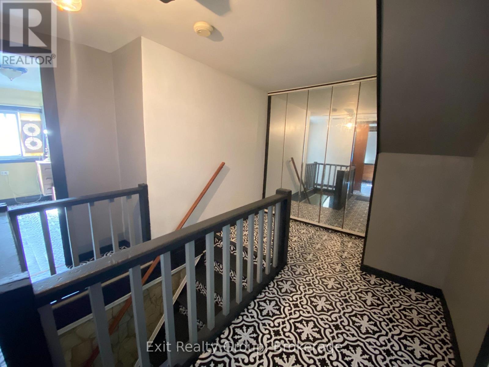 33 GLASTONBURY ROAD - Image 33