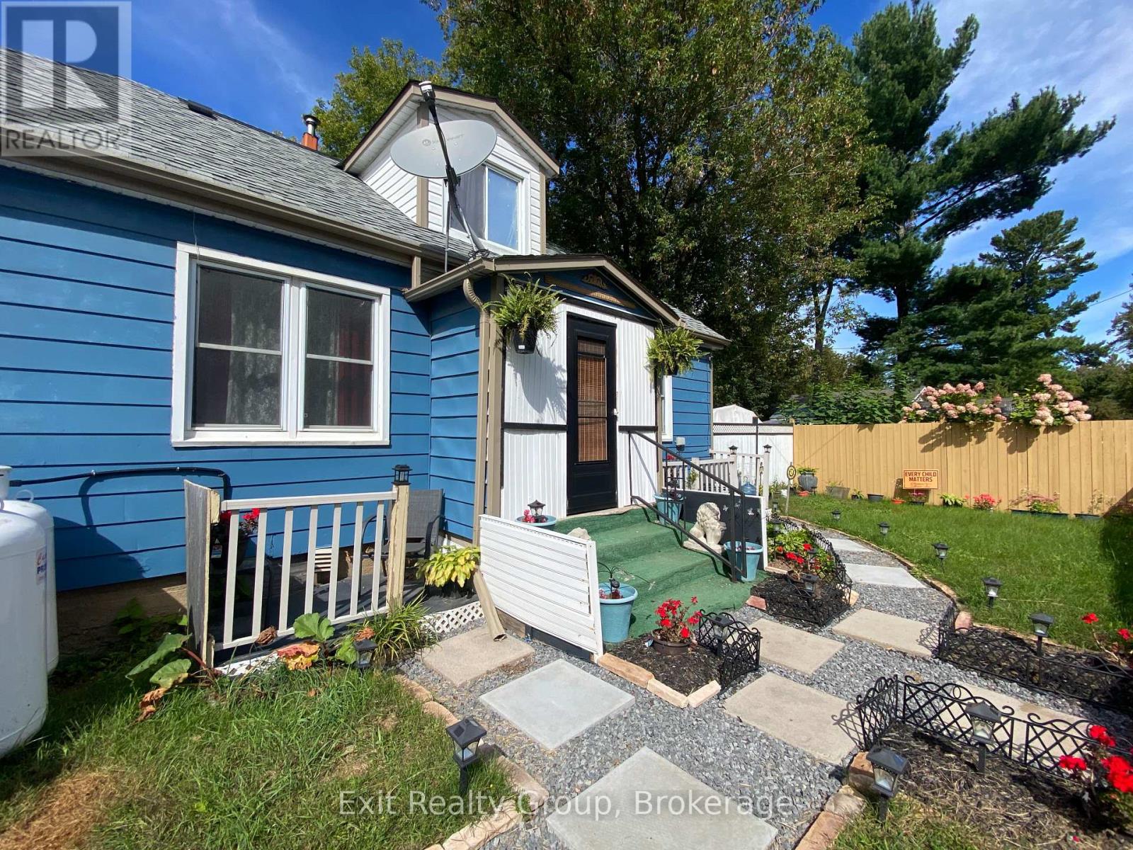 33 GLASTONBURY ROAD - 4