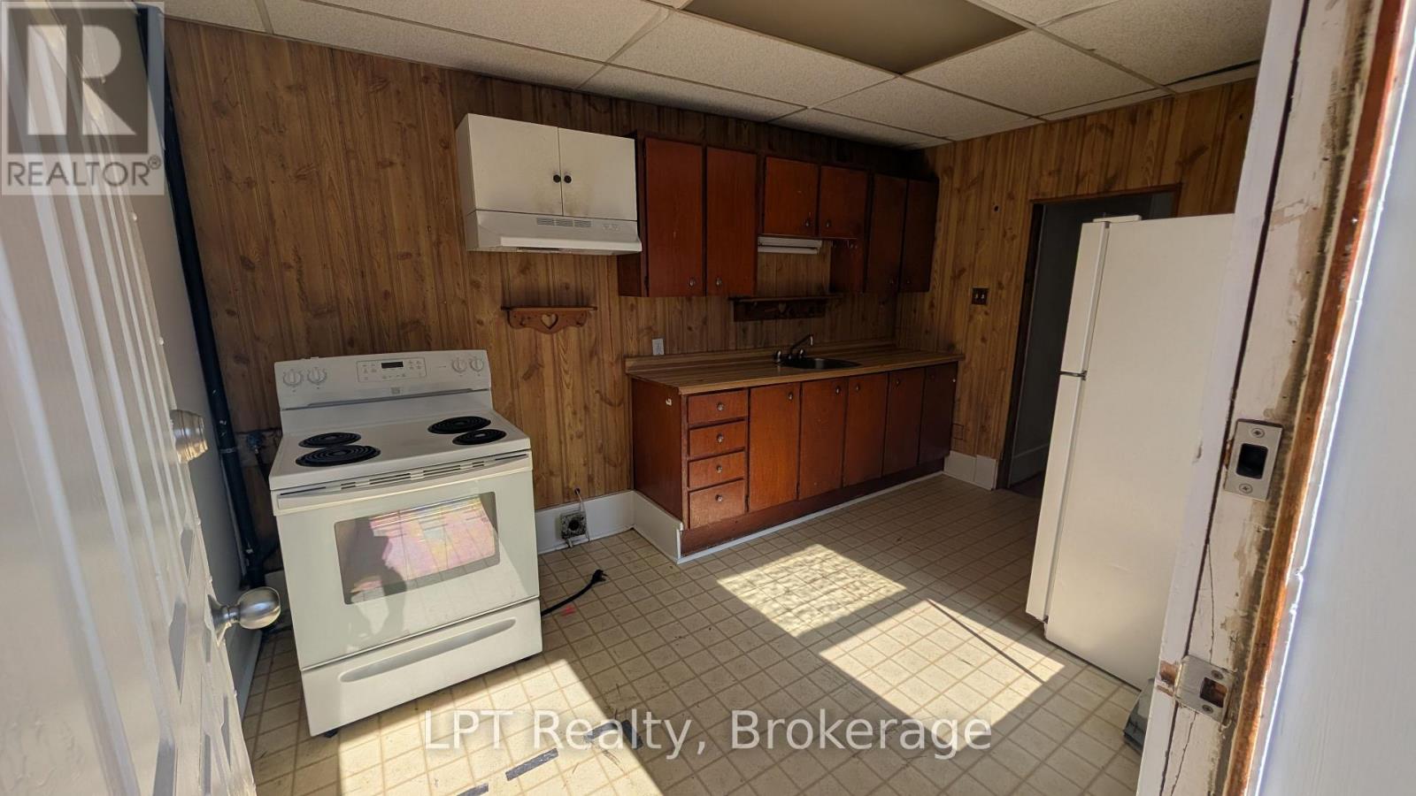 265 Bethune Street, Peterborough (Town Ward 3), Ontario, K9J3L5, Peterborough (Town Ward 3), Ontario — photo 3 of 5