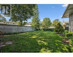 35 Crosby Drive, Kitchener, ON N2B2K9 Photo 32