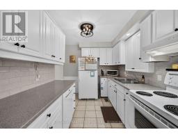 Family room - 313 Cambridge Street, Goderich), ON N7A4G4 Photo 9