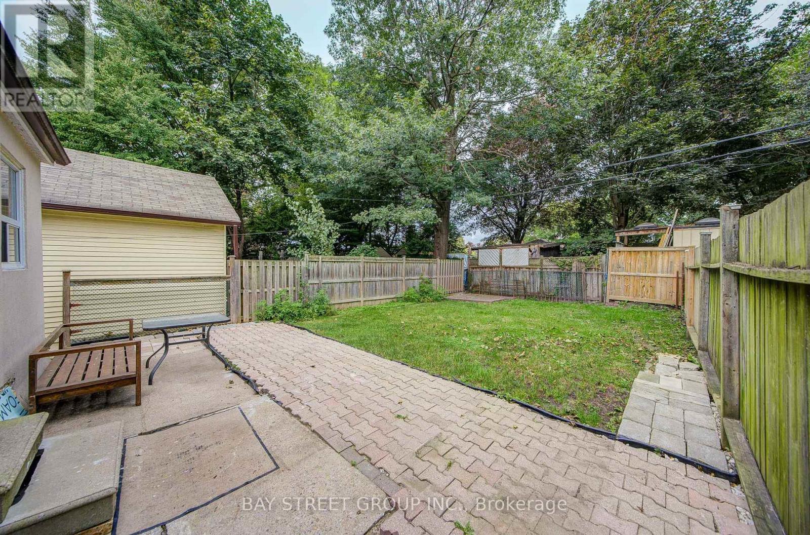 7 EMMOTT AVENUE - 45