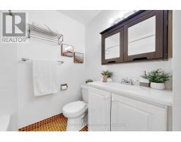 315 - 123 Woobine Avenue, Toronto, ON M4L3V8 Photo 10