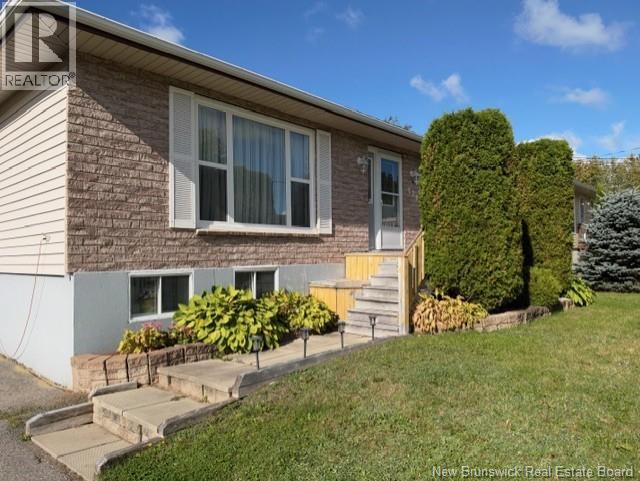 231 Hutchison Drive, Miramichi, New Brunswick, E1V6C1, Miramichi, New Brunswick — photo 2 of 5