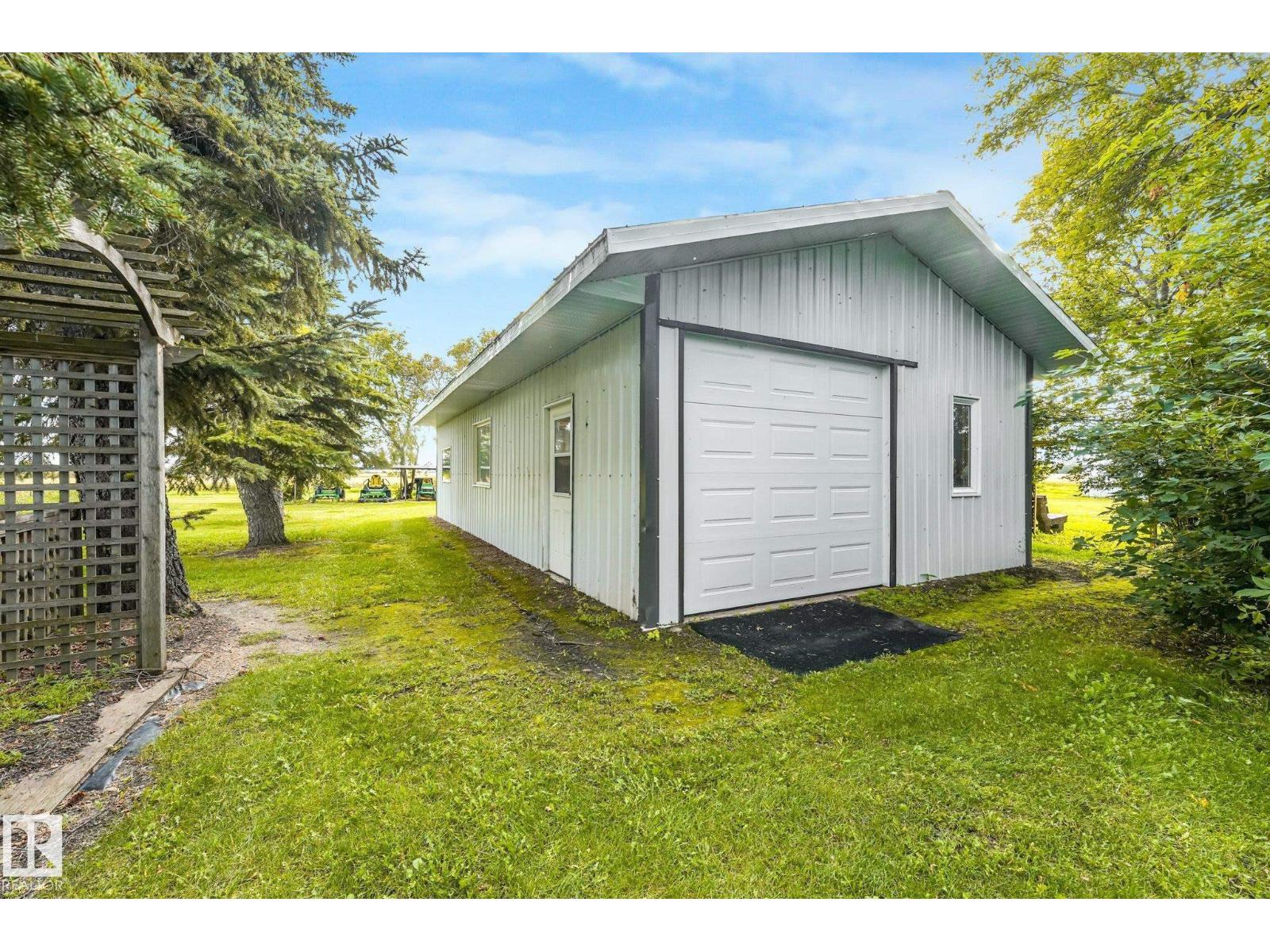 55120 Highway 2 NW - Image 21