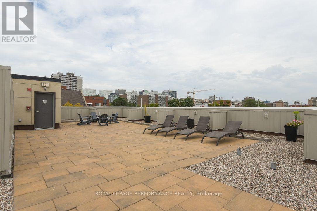 518 - 429 Kent Street