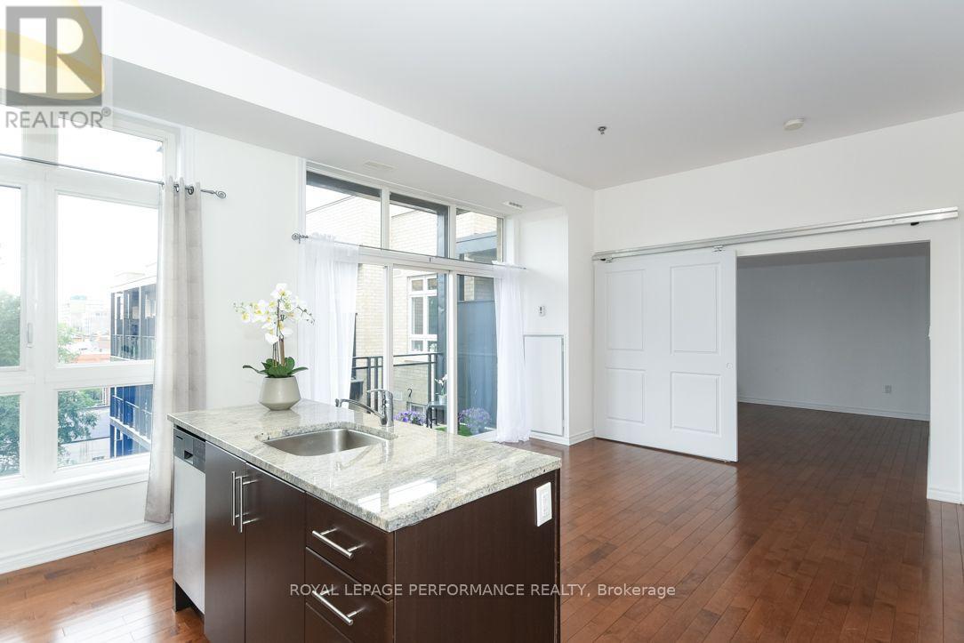 518 - 429 Kent Street