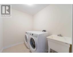 5 Delft Drive, Markham, ON L6C0Z3 Photo 10