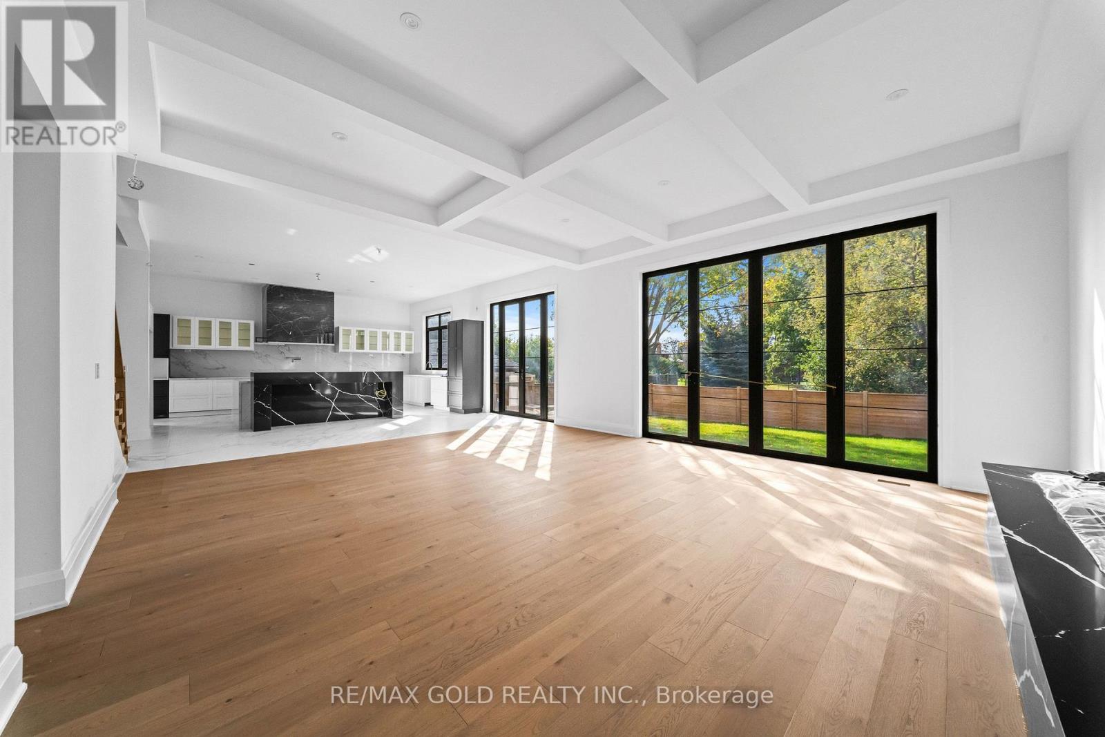 15 MCKENZIE STREET - 15