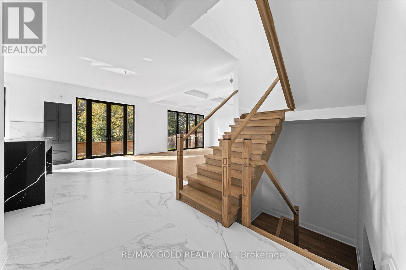 15 MCKENZIE STREET - 9